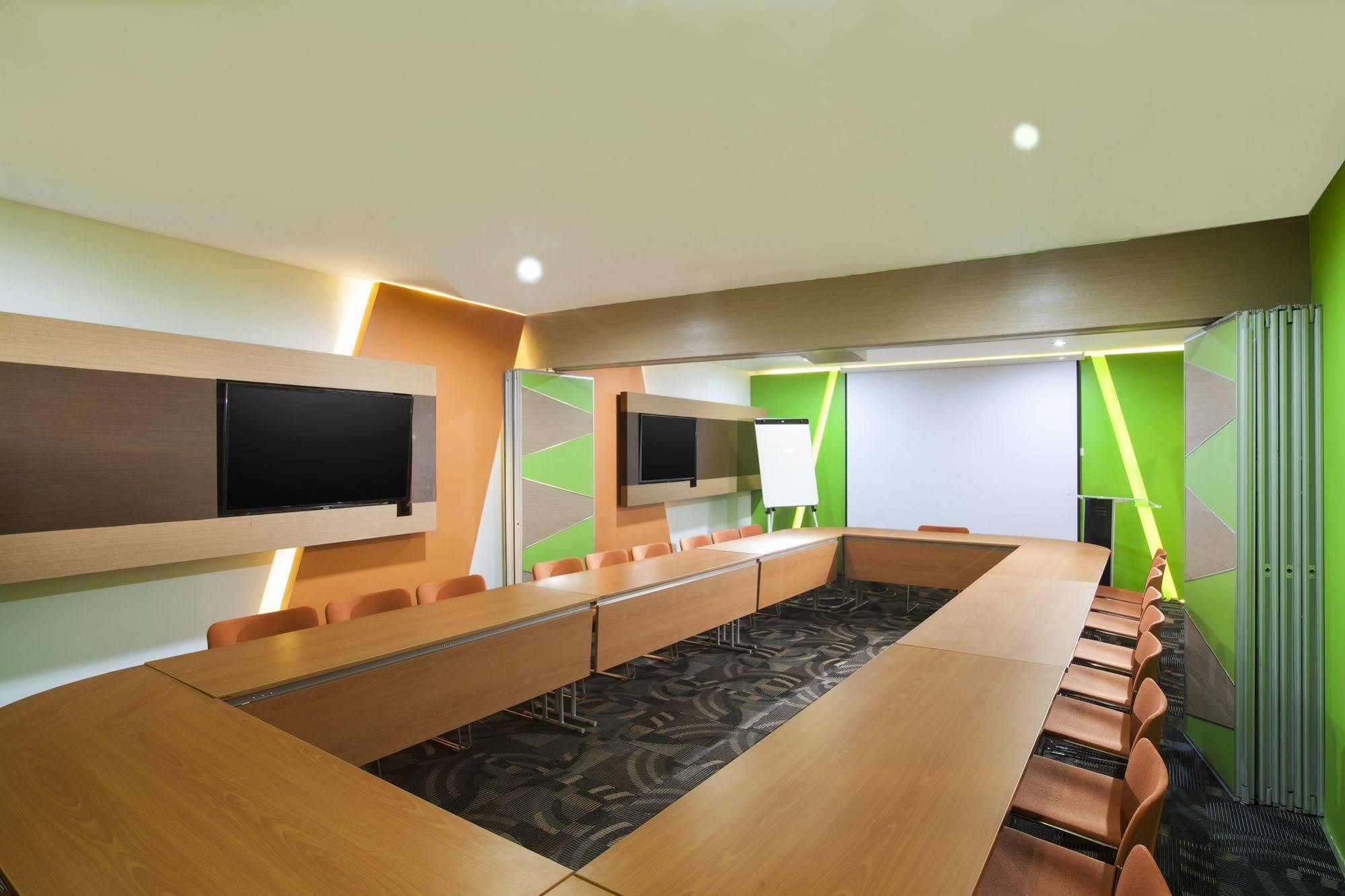 Cordia Hotel Makassar Airport Ngoại thất bức ảnh
