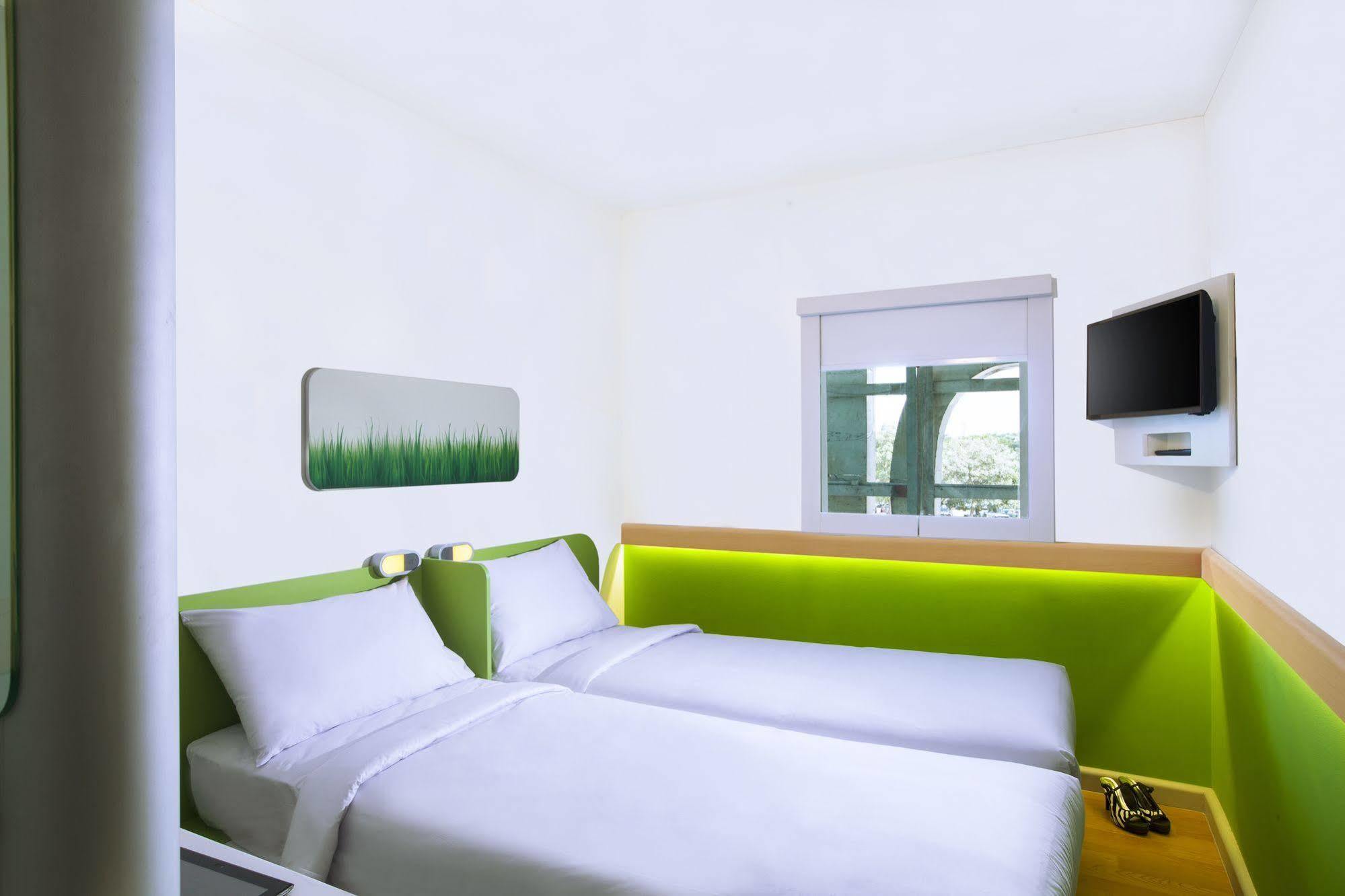 Cordia Hotel Makassar Airport Ngoại thất bức ảnh