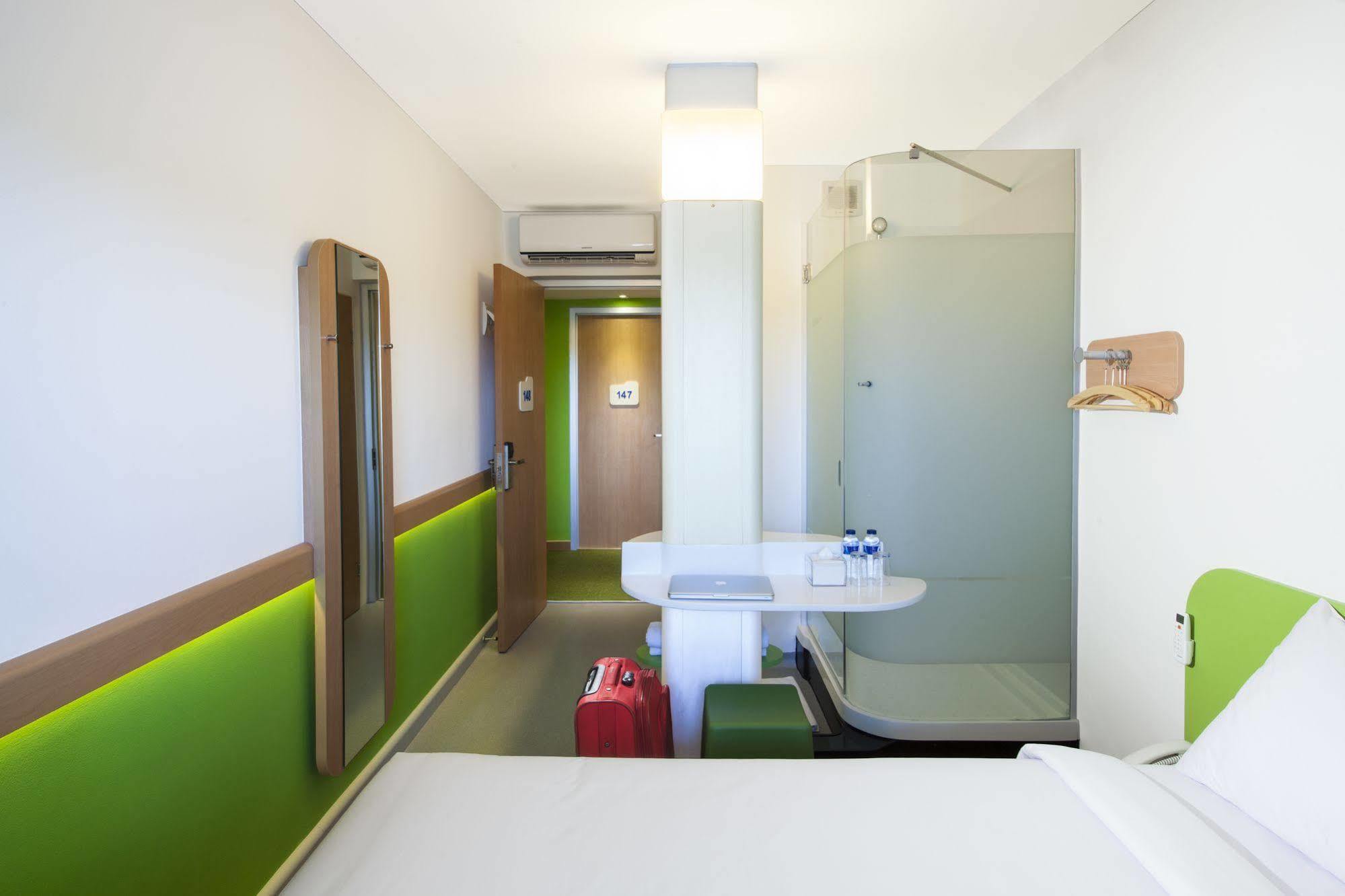 Cordia Hotel Makassar Airport Ngoại thất bức ảnh